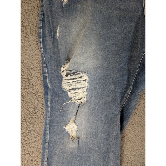 Lane Bryant Mid Rise Boyfriend Capri Jeans Size 28 (50×23) Distressed City Cute - Picture 4 of 11